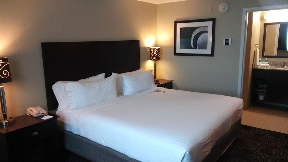 Holiday Inn Express Pittsburgh West - Greentree, An Ihg Hotel Crafton Экстерьер фото
