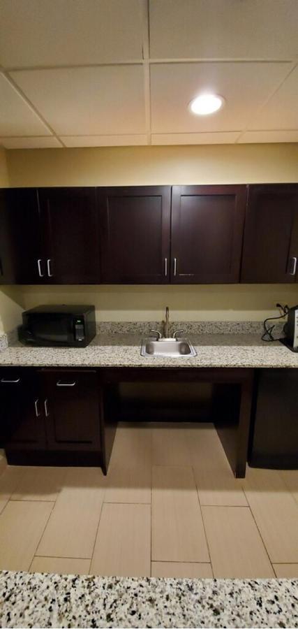 Holiday Inn Express Pittsburgh West - Greentree, An Ihg Hotel Crafton Экстерьер фото