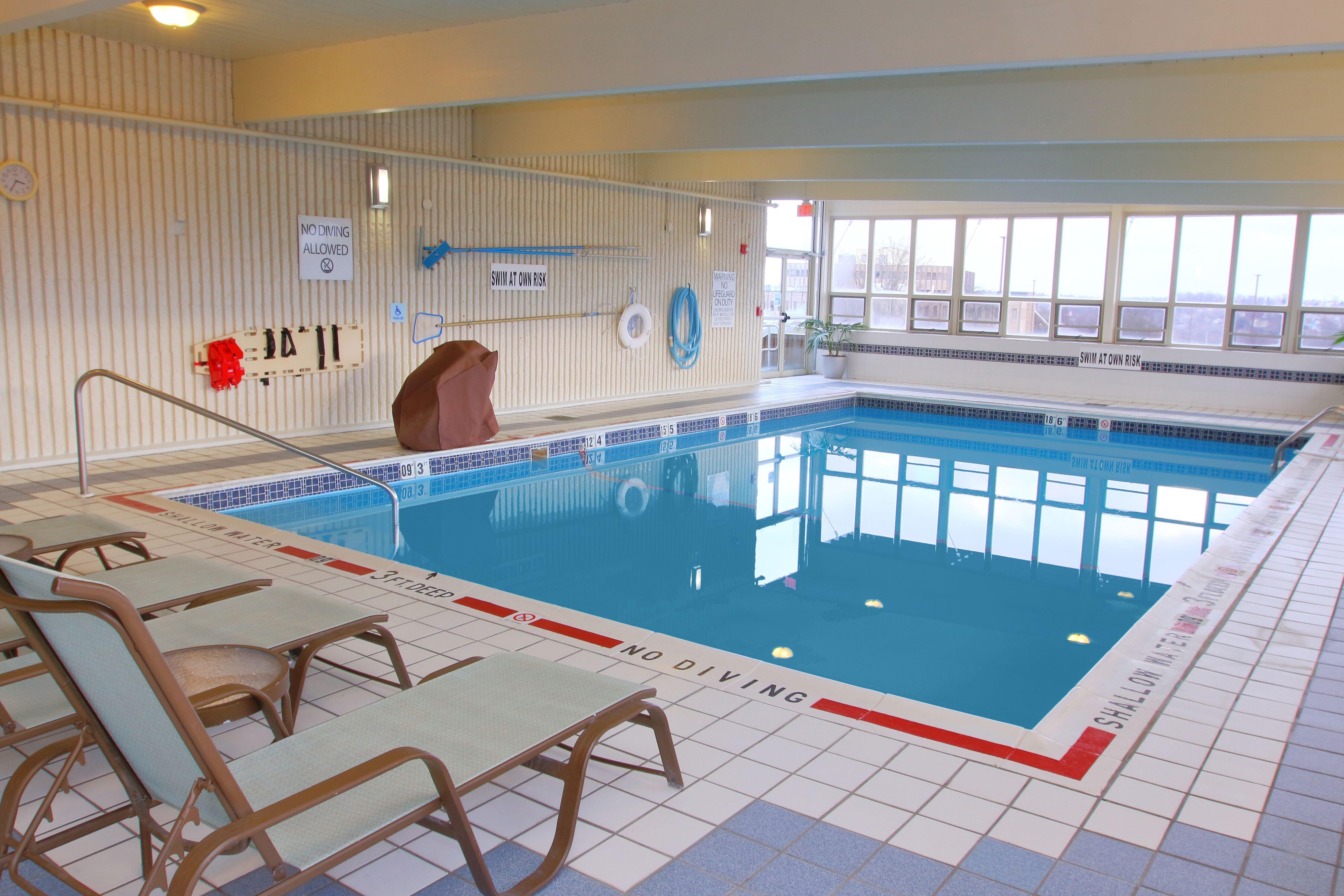 Holiday Inn Express Pittsburgh West - Greentree, An Ihg Hotel Crafton Экстерьер фото