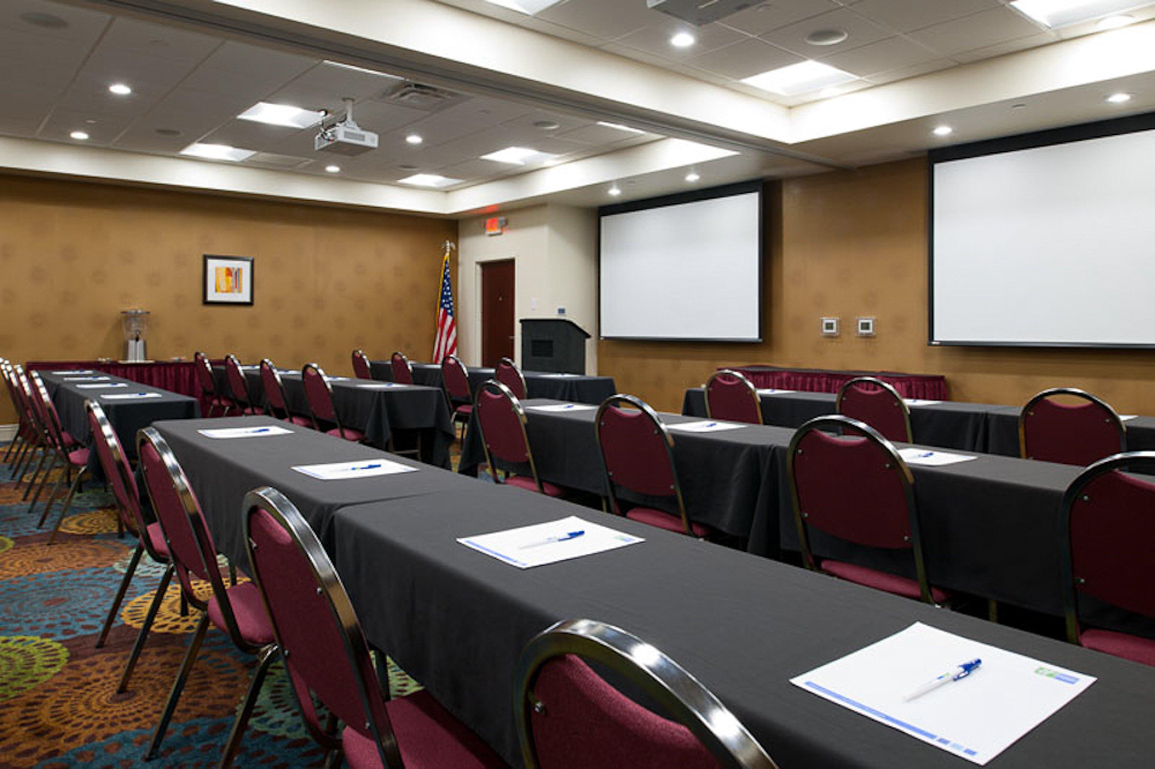 Holiday Inn Express Pittsburgh West - Greentree, An Ihg Hotel Crafton Экстерьер фото