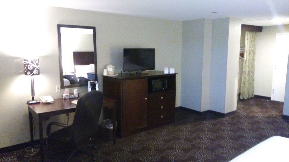 Holiday Inn Express Pittsburgh West - Greentree, An Ihg Hotel Crafton Экстерьер фото