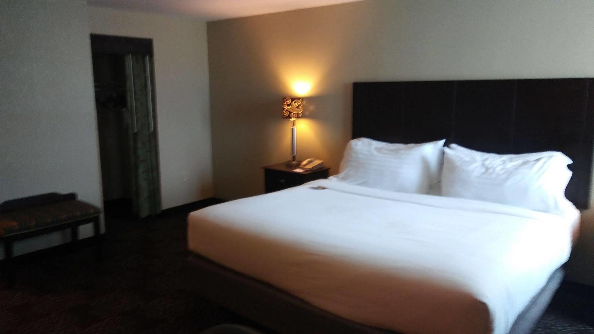 Holiday Inn Express Pittsburgh West - Greentree, An Ihg Hotel Crafton Экстерьер фото