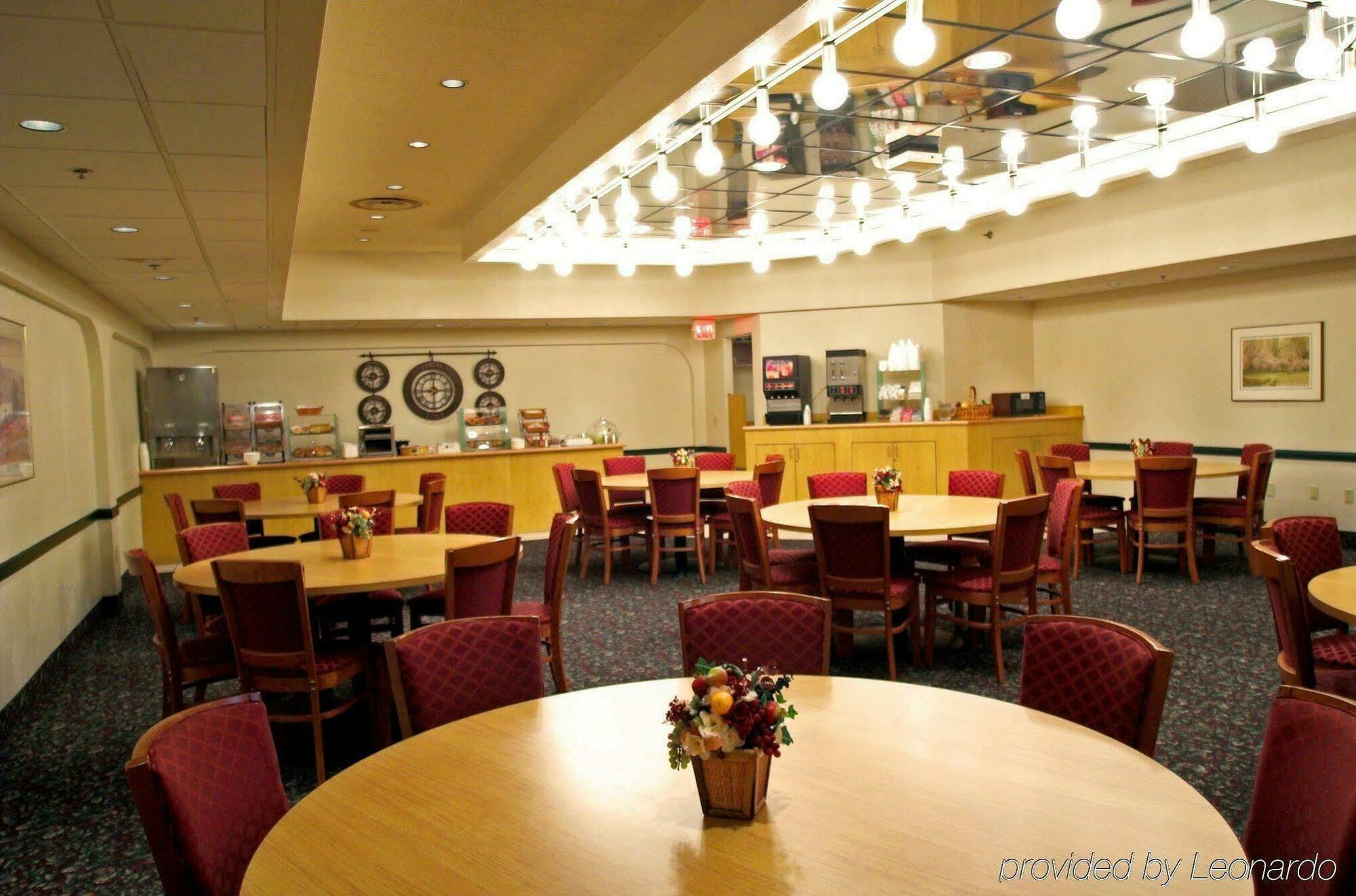 Holiday Inn Express Pittsburgh West - Greentree, An Ihg Hotel Crafton Экстерьер фото